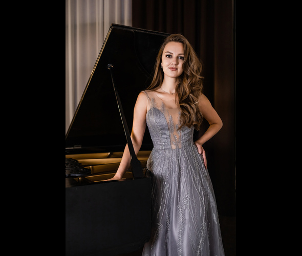 Alekseychik Anastasia (piano)